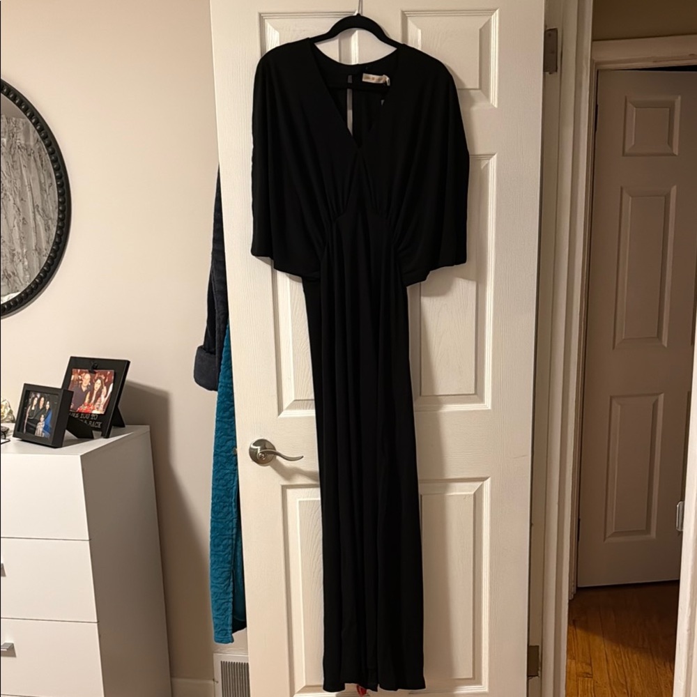 Elegant Black Maxi Dress